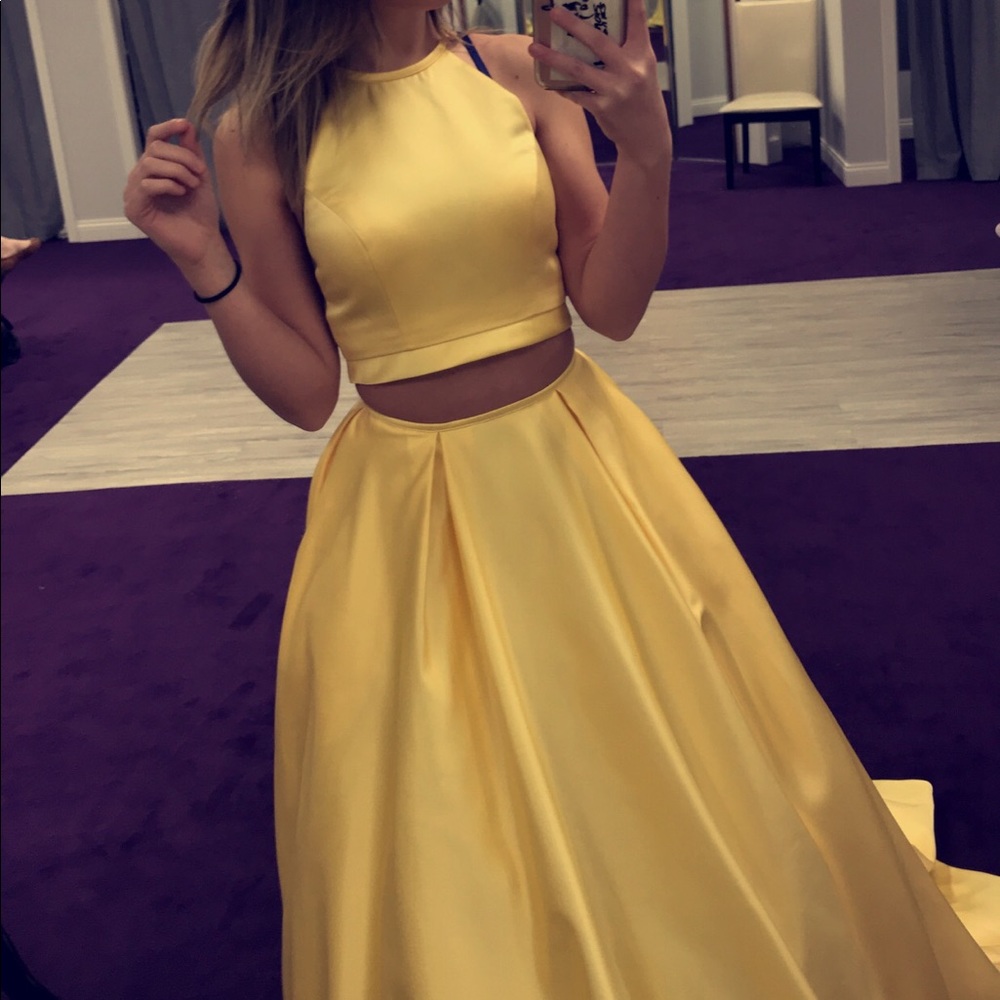 Sherri Hill Prom Dress